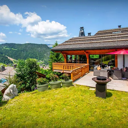 Bella Cha - Ovo Network Chalet